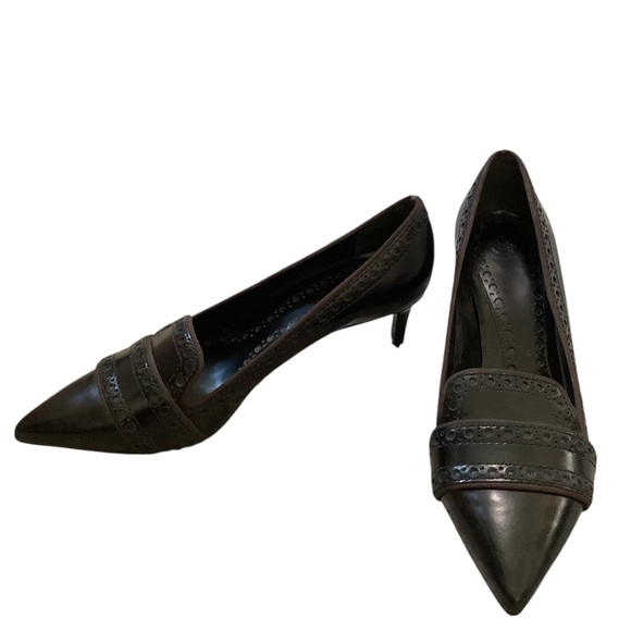 Tory Burch Shoes - Tory Burch classic  Pointed-Toe Leather Pumps in black